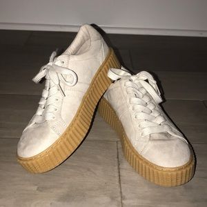 Woman’s Platform Sneakers